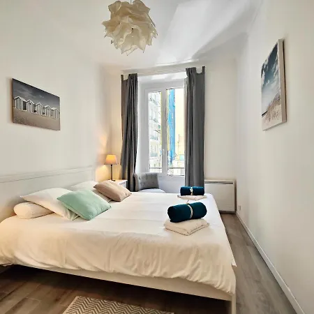 Le Cosy Meyerbeer By Guys