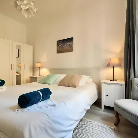 Le Cosy Meyerbeer By Guys